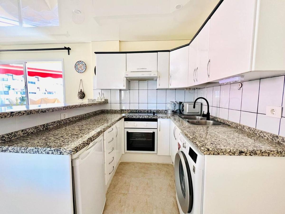 Ferienwohnung Cozy Beachfront Flat With Pool & Panoramic Sea View Terrace Puerto de Santiago  Exterior foto